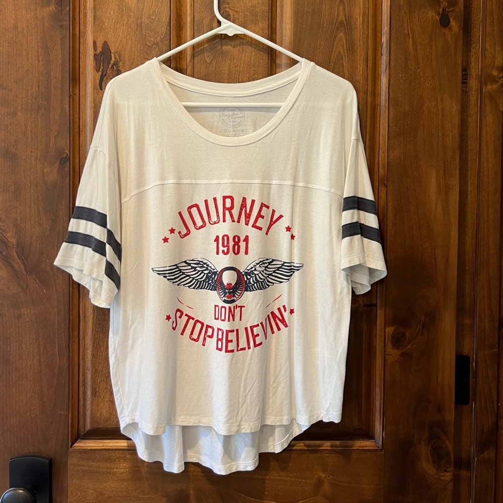 Recycled Karma Women's Band Shirt Size Small